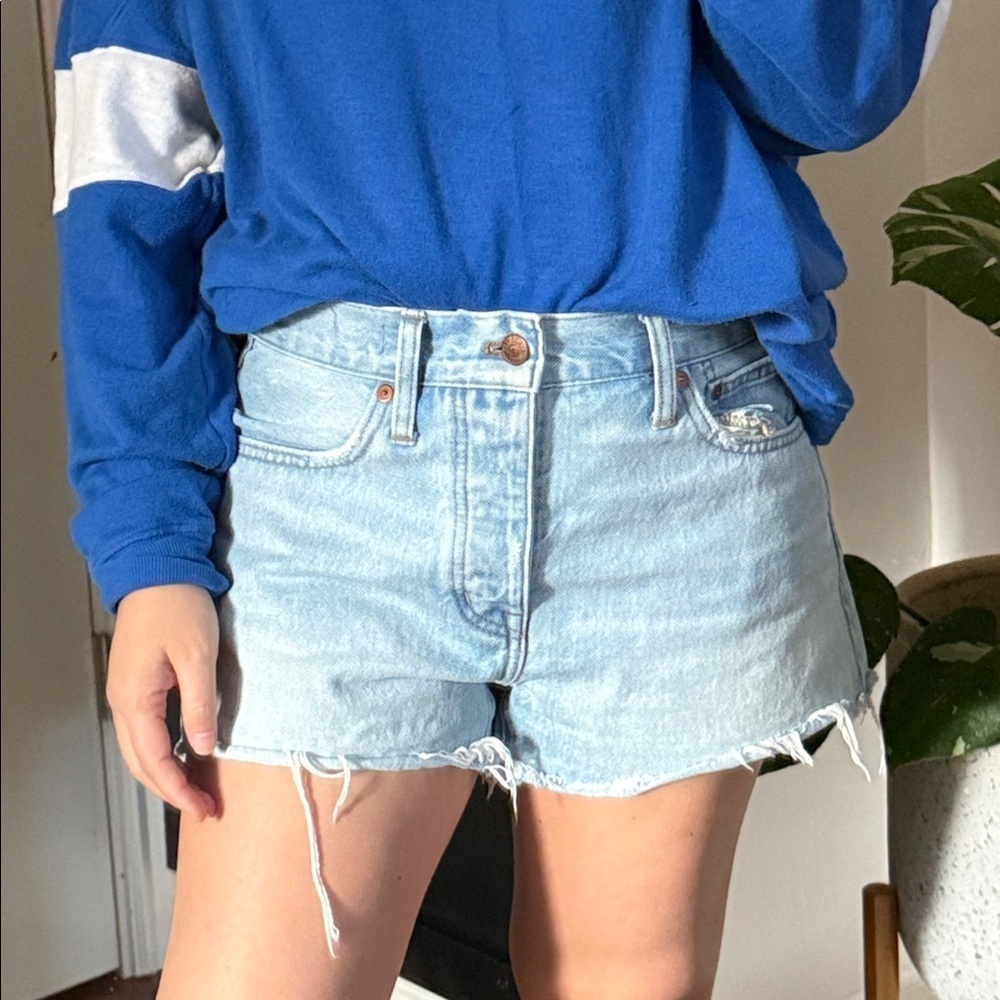 MADEWELL Relaxed Denim Short in Dunwoody Wash. Size 26